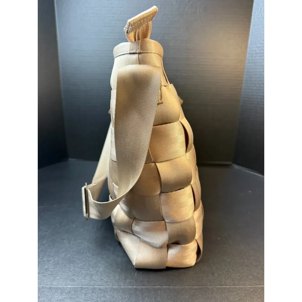 Harveys The Original Seatbelt Laptop Tote Bag Champagne Beige